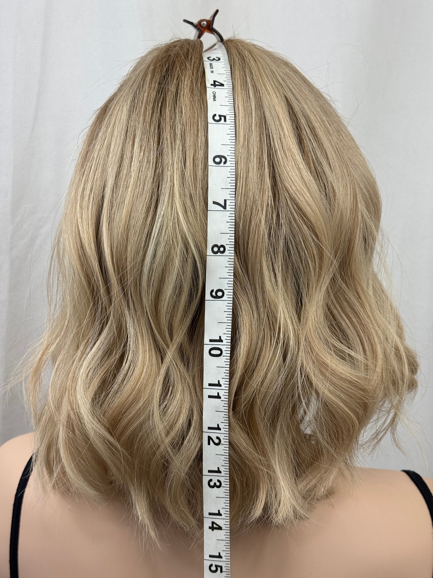 #507 lace top wig size M 13”