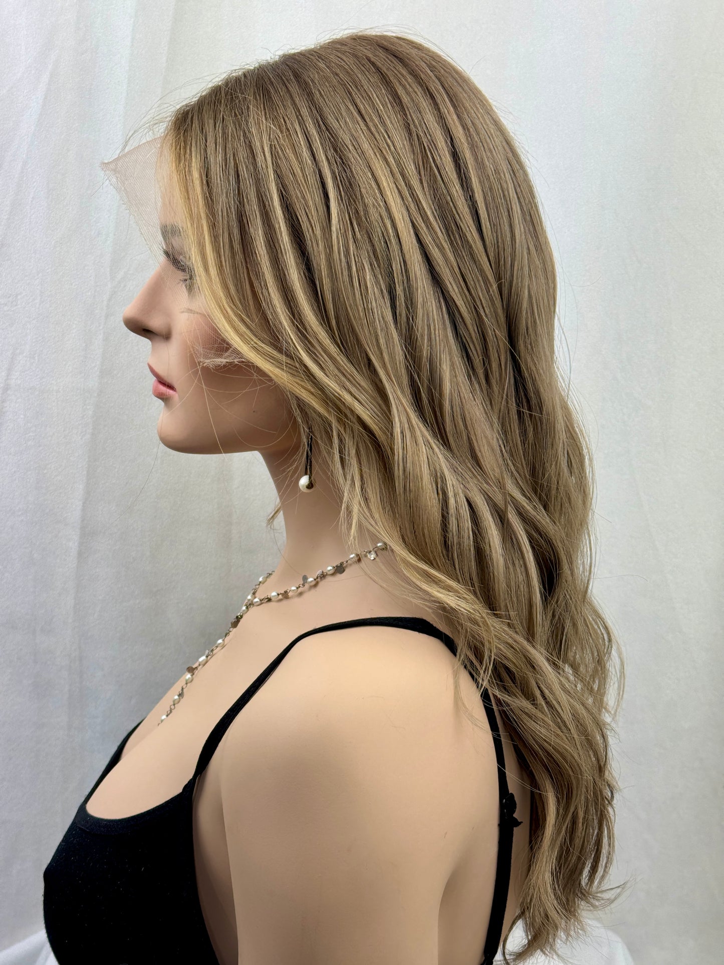 #528 Highest Quality Remy Human Hair Lace Top Wig (M)23“